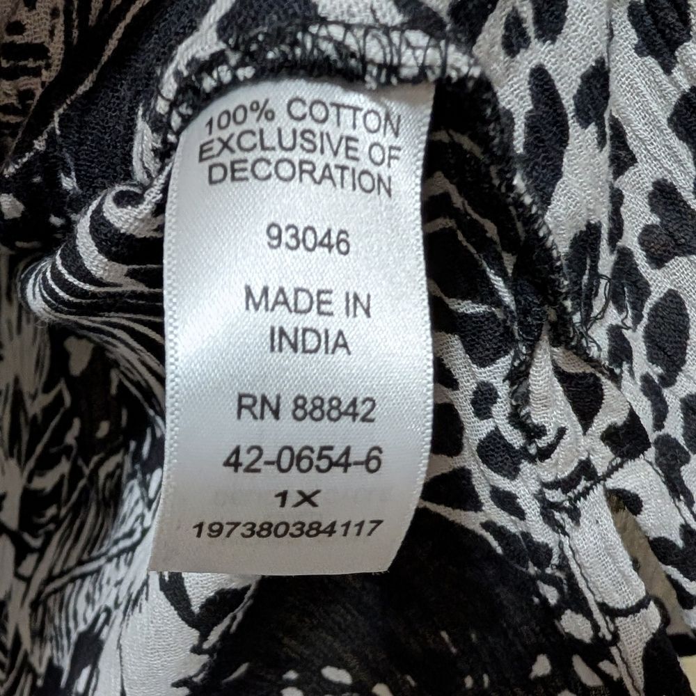 NWT Catherines black white cotton floral tropical top tassel 3/4 sleeve plus 1X - Picture 8 of 11